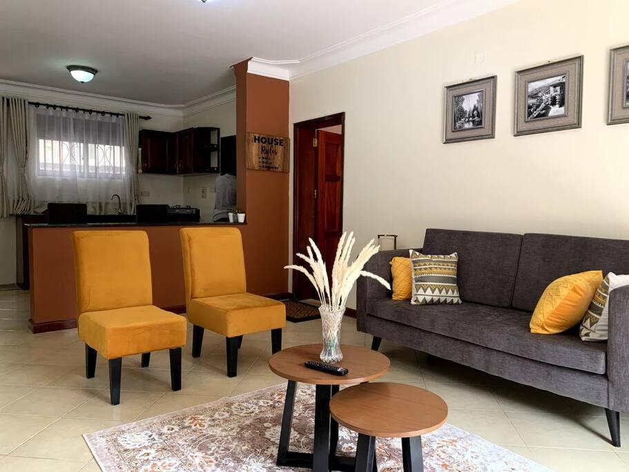 Cozy 2-Bedroom Apartment Within City Limits. Кампала Экстерьер фото